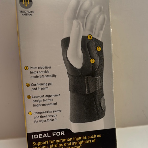 3M Futuro Wrist Left Brace for Compression and Support in Black - Picture 13 of 14